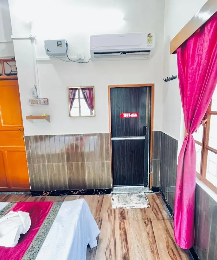 Family Guest House Benares